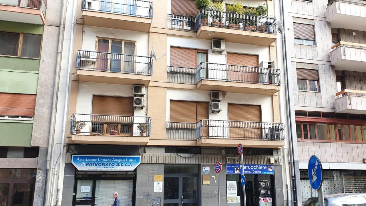 Urban Homy - Bari Centro Apartment Екстериор снимка